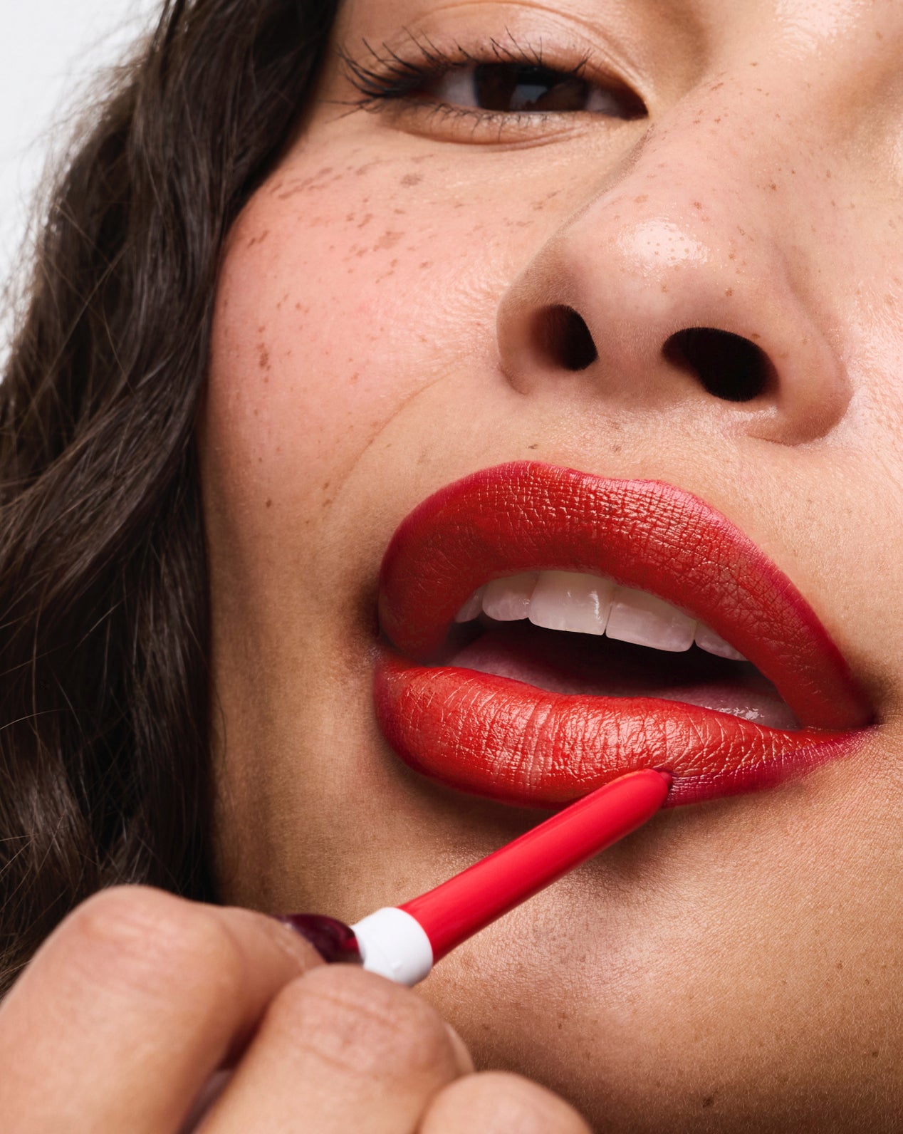 The Easy Way Lip Kit - The Easy Way Lip Liner, The Easy Way Lipstick + FREE Comfy Clips